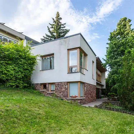 Feriehus Quiet, Spacious House Near The Center *