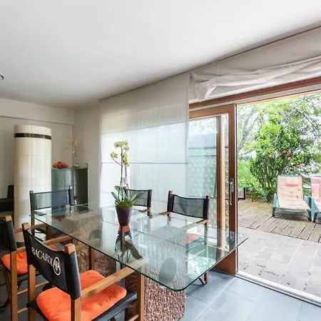 Quiet, Spacious House Near The Center Feriehus
