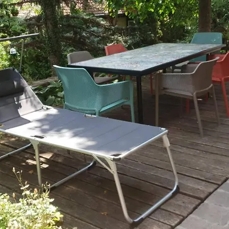 Quiet, Spacious House Near The Center *